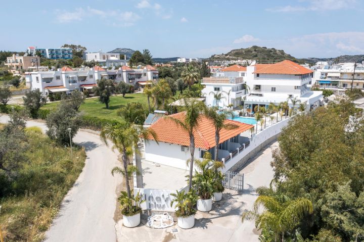 Λίγα λόγια - Tina'S Plus Hotel - Φαληράκι Ρόδος